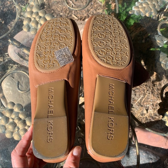 Michael Kors womens Square toed loafers - Picture 6 of 6